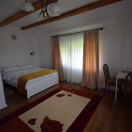 La Radacini Appartement Horezu Buitenkant foto
